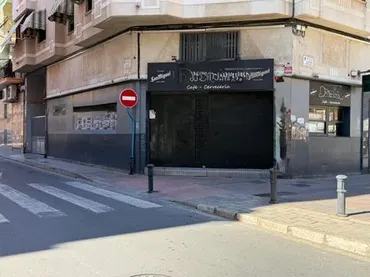 Local comercial en  Calle de la Cruz del Sur 31 - Foto 4
