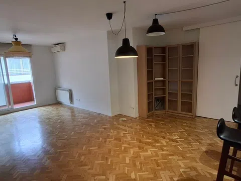 Piso en calle Concha Espina, 2