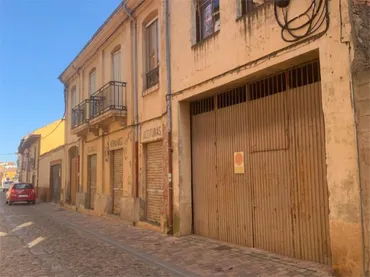 Casa adosada en  Calle Álvarez Vega 31 - Foto 1