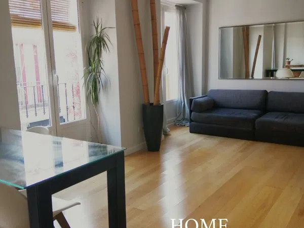 Piso en calle de Moratín, 42