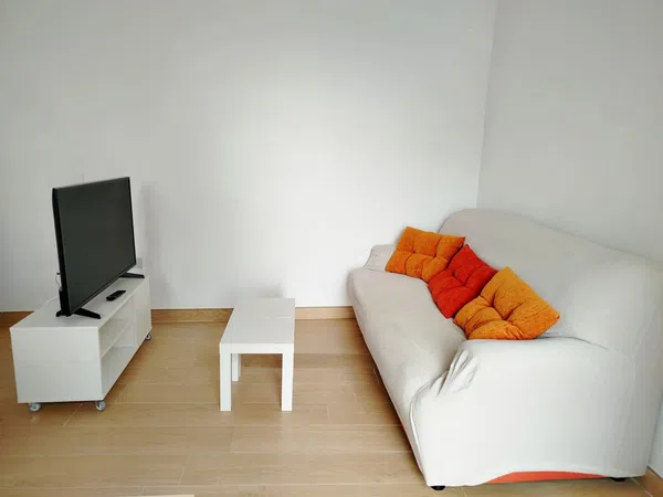 Estudio en calle Bogotá, 6