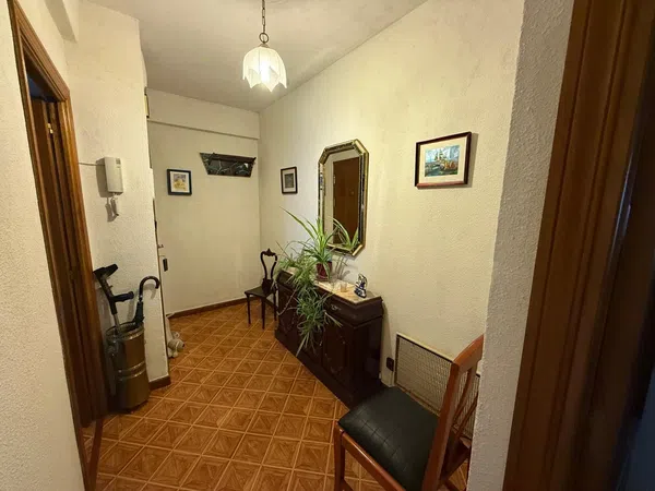 Piso en calle del Lago Van, 21