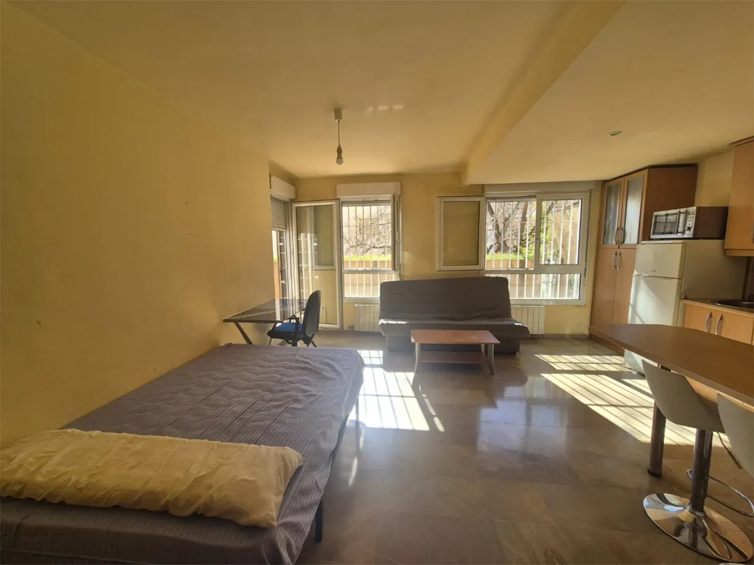 Piso en  Calle Albondón 9 - Foto 1