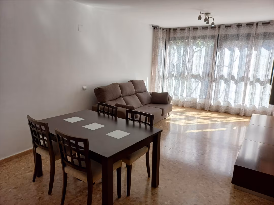 Piso en  Carrer de Bèrnia 8 - Foto 7