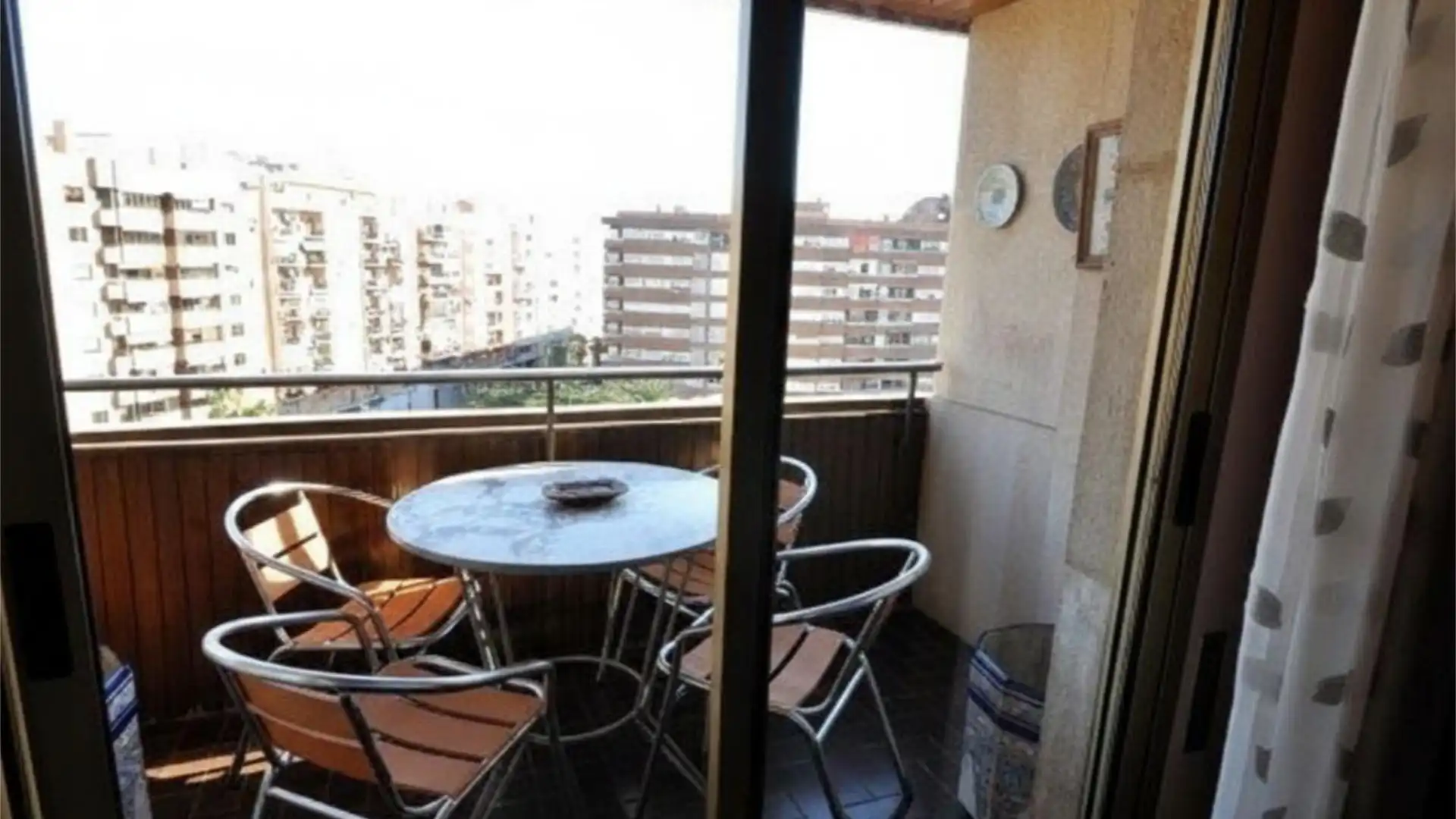 Piso en  Carrer de Carcaixent 4 - Foto 4