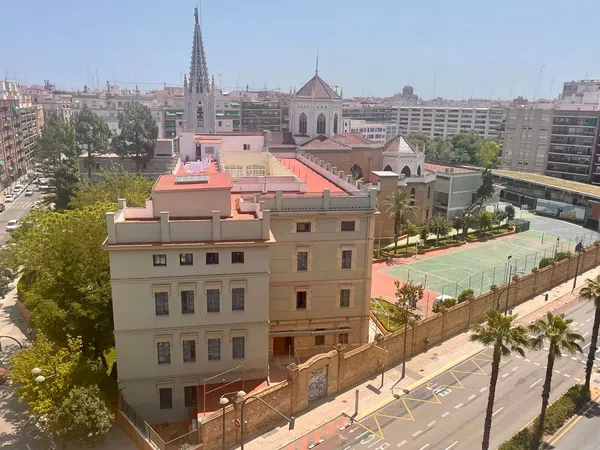 Piso en avenida de Pérez Galdós, 133