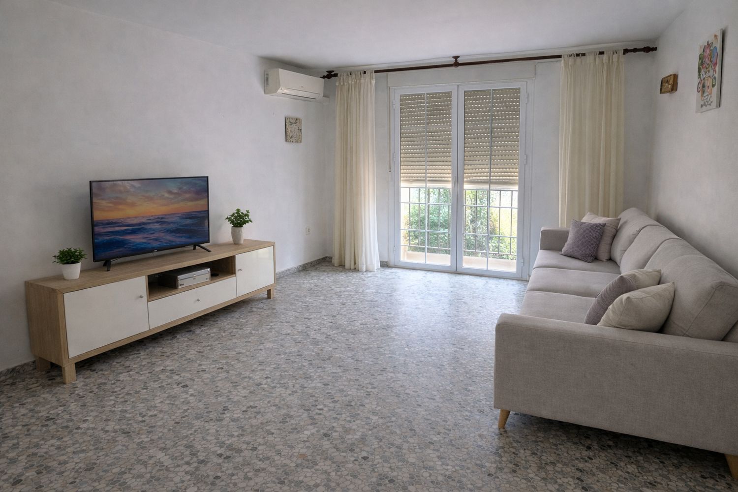 Piso en Barrio Calle Betis - Pagés del Corro - Foto 1