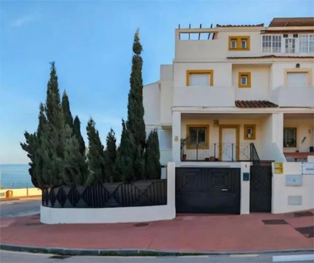 Casa adosada en Santangelo Norte - Foto 9