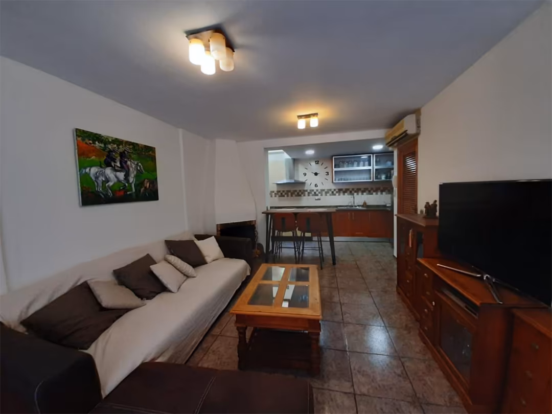 Casa adosada en  Carrer del Salabre 9 - Foto 6