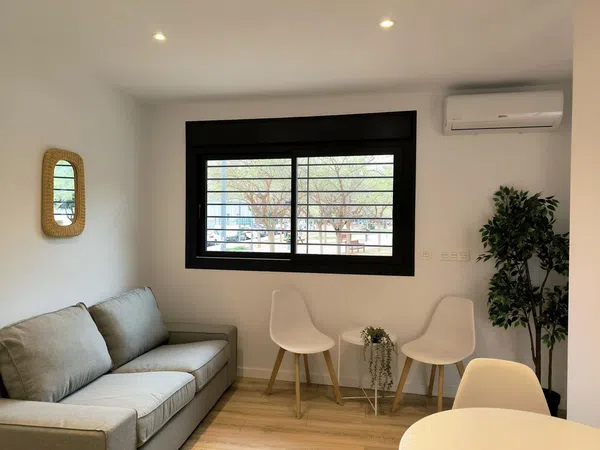 Piso en calle Iniestas, 12 bajo D - Foto 1