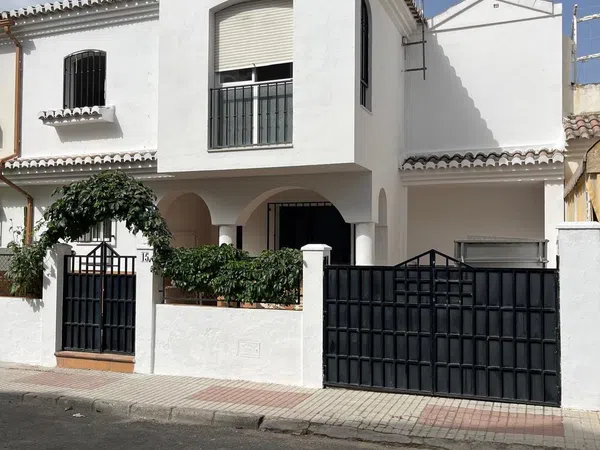 Chalet pareado en Calle las Camelias, 15 - Foto 1
