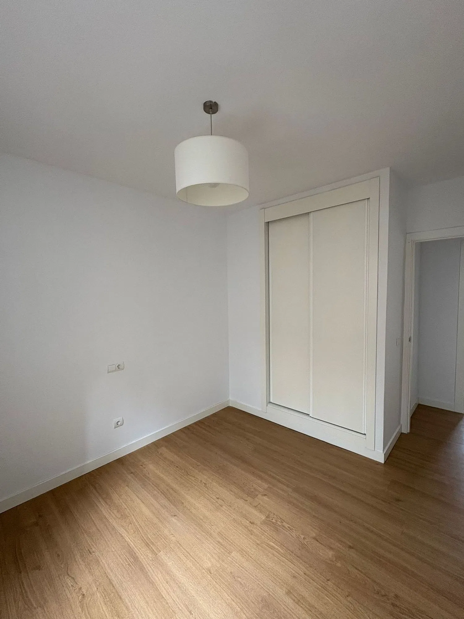 Piso en calle de la Infanta Mercedes, 61 - Foto 13