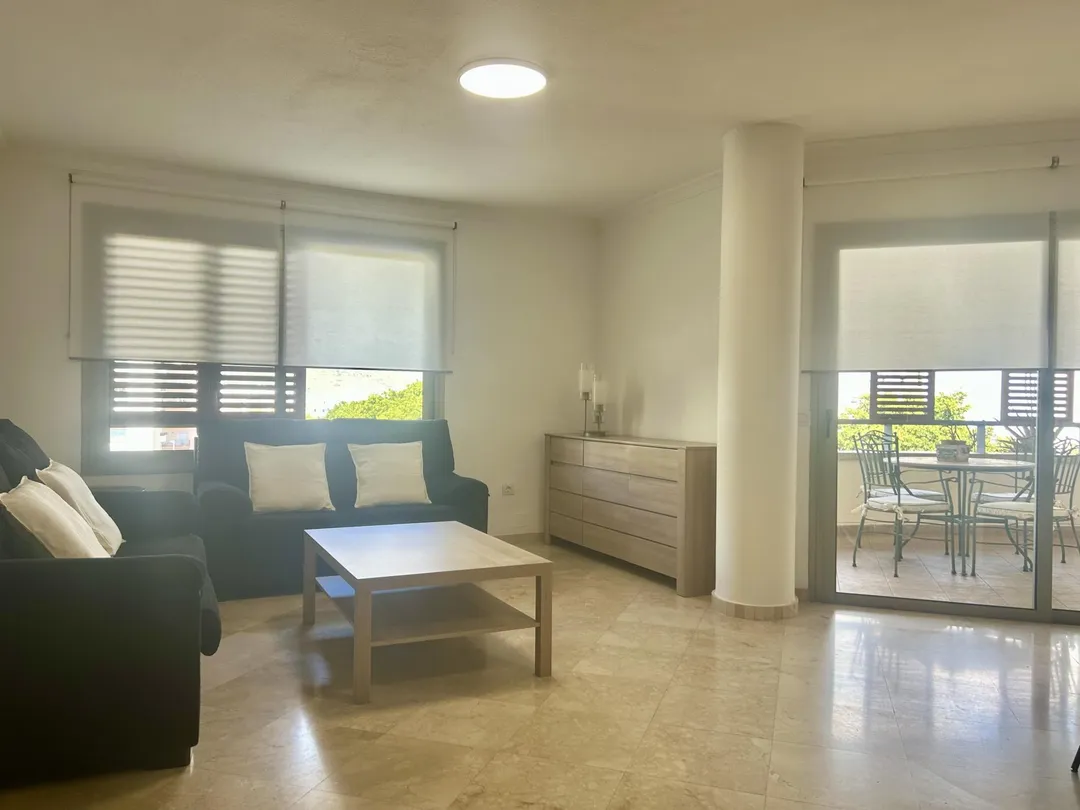 Piso en  Avenida Reyes Católicos Núm.