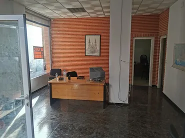 Local comercial en  Calle Jaime Segarra 18 - Foto 4