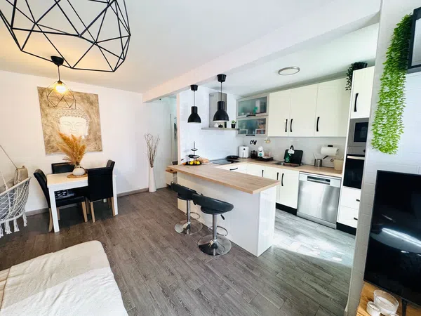 Piso en Calle Victor Monjuy, 1, Chimisay-Las Delicias-Miramar - Foto 3