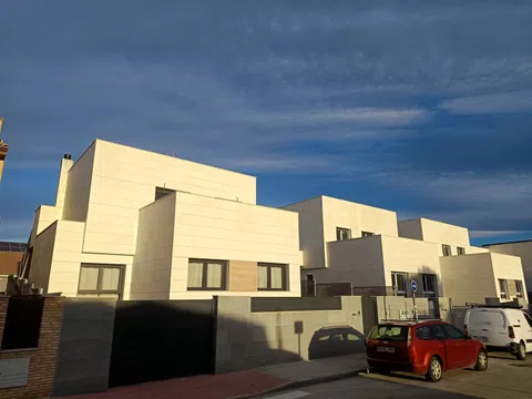 Casa independiente en calle Cataluña, 13