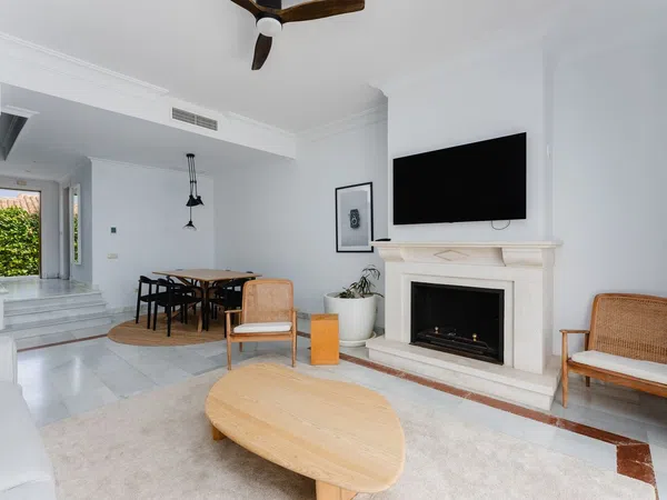 Chalet adosado en avenida Jábega, 27 - Foto 5