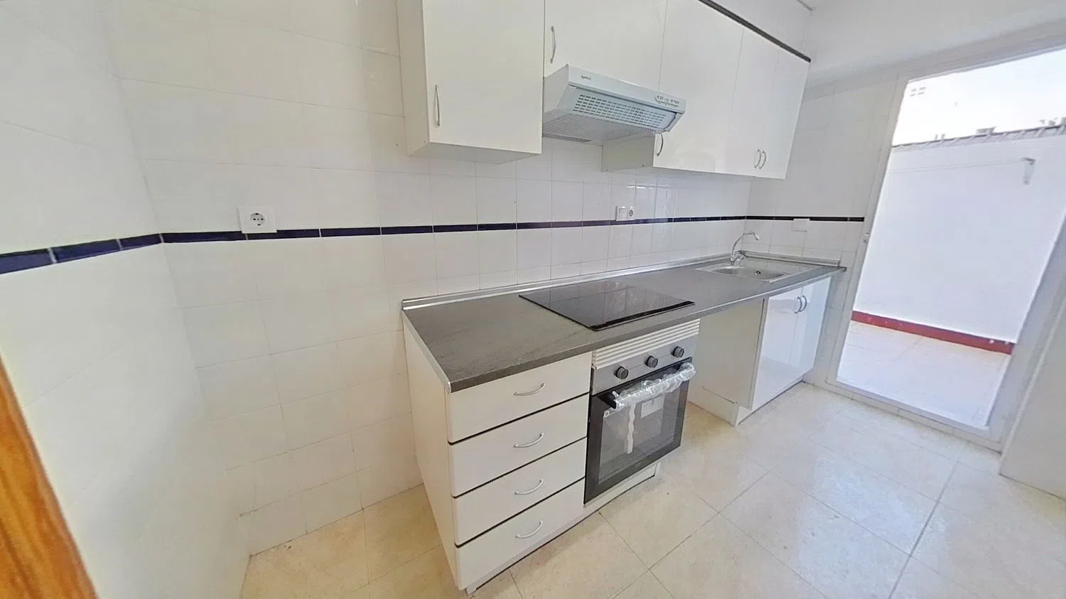 Piso en Barrio Torrefiel - Foto 26