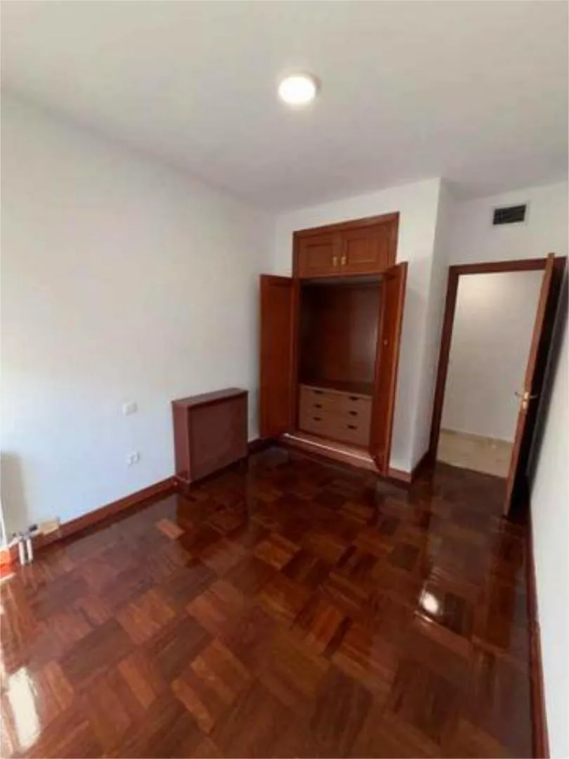 Piso en Zona Eroski - Foto 6