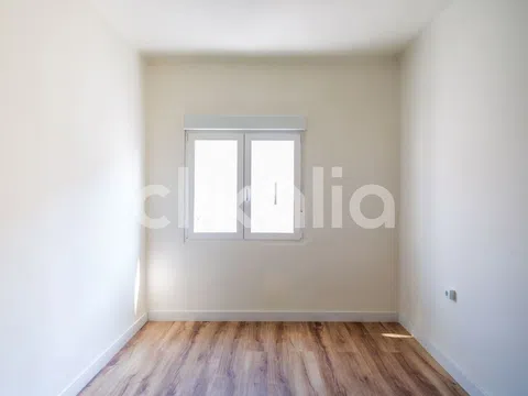 Piso en calle Profesores Hermanos Muñoz - Foto 12