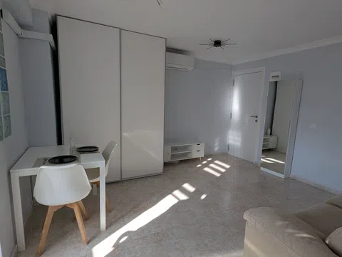 Estudio en calle de Bellamar, 18