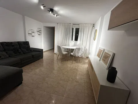 Chalet adosado en calle de Escalonilla, 17