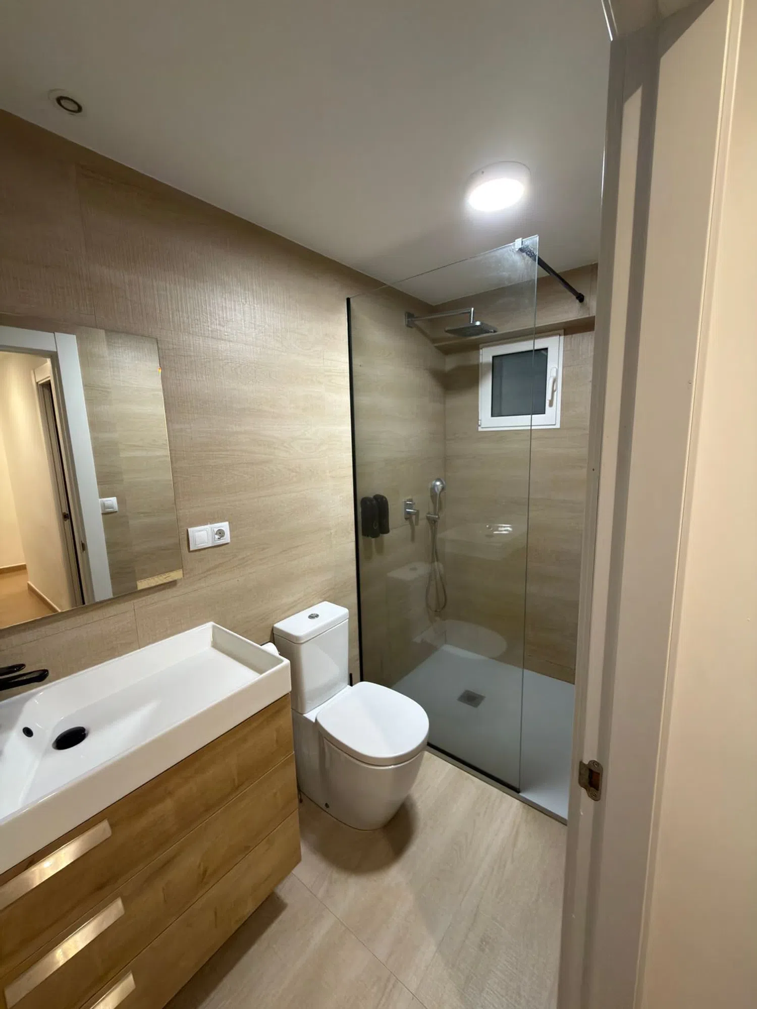 Piso en calle del Monestir de Poblet, 8 - Foto 8