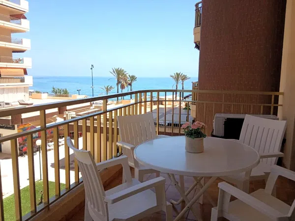 Piso en paseo marítimo rey de españa, 2
