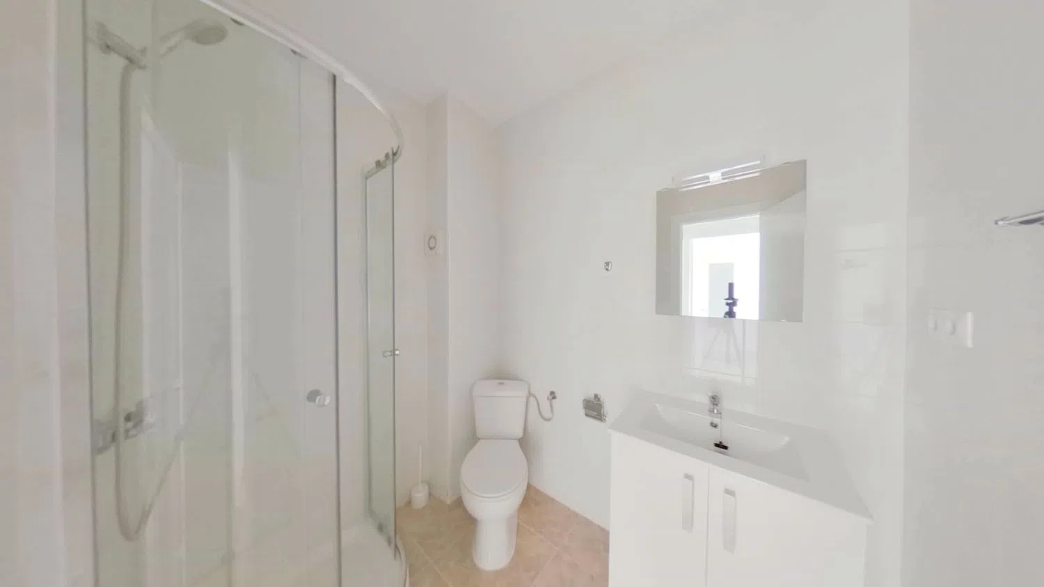 Piso en Barrio La Salut - Foto 23