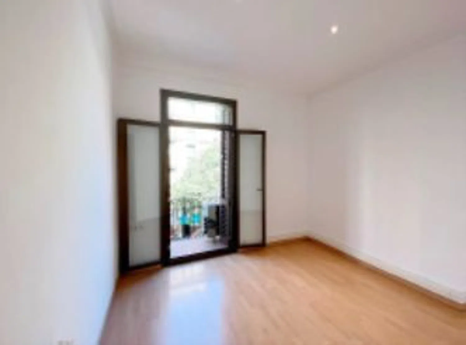 Piso en calle del Consell de Cent, 542 - Foto 5