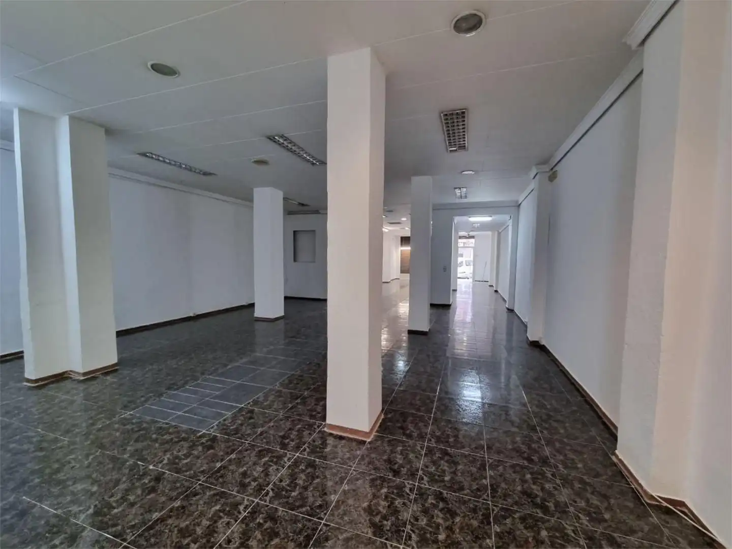 Local comercial en  Avinguda de Sant Josep de la Muntanya 11 - Foto 5