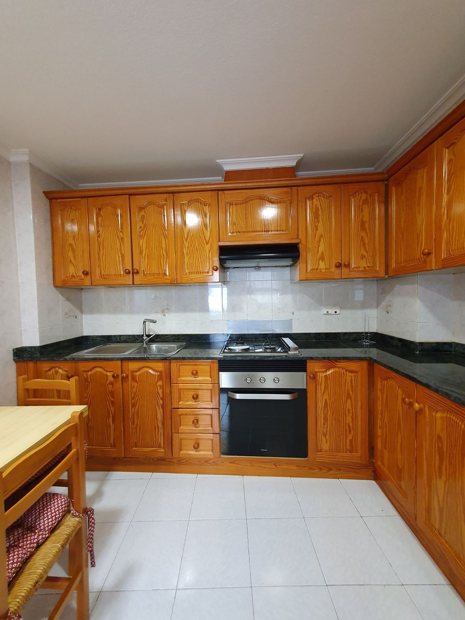 Piso en Calle Rafael Sánchez Ceva, 33 - Foto 2