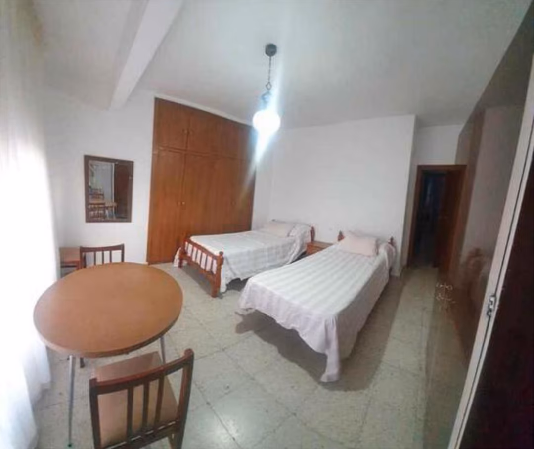 Piso en Ciudad Jardín - Foto 2