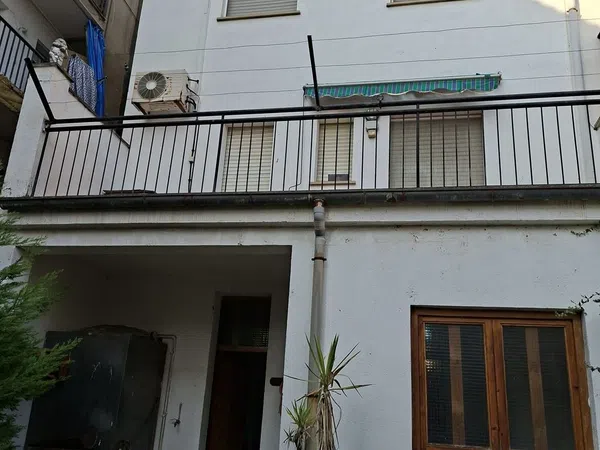 Chalet adosado en Manlleu - Foto 4