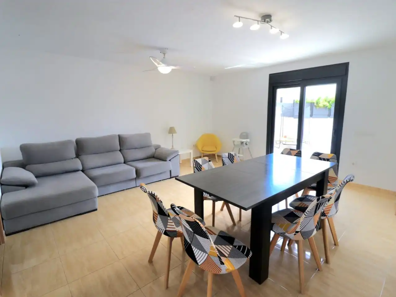 Casa adosada en  Avinguda Platja Cristall 15 - Foto 4