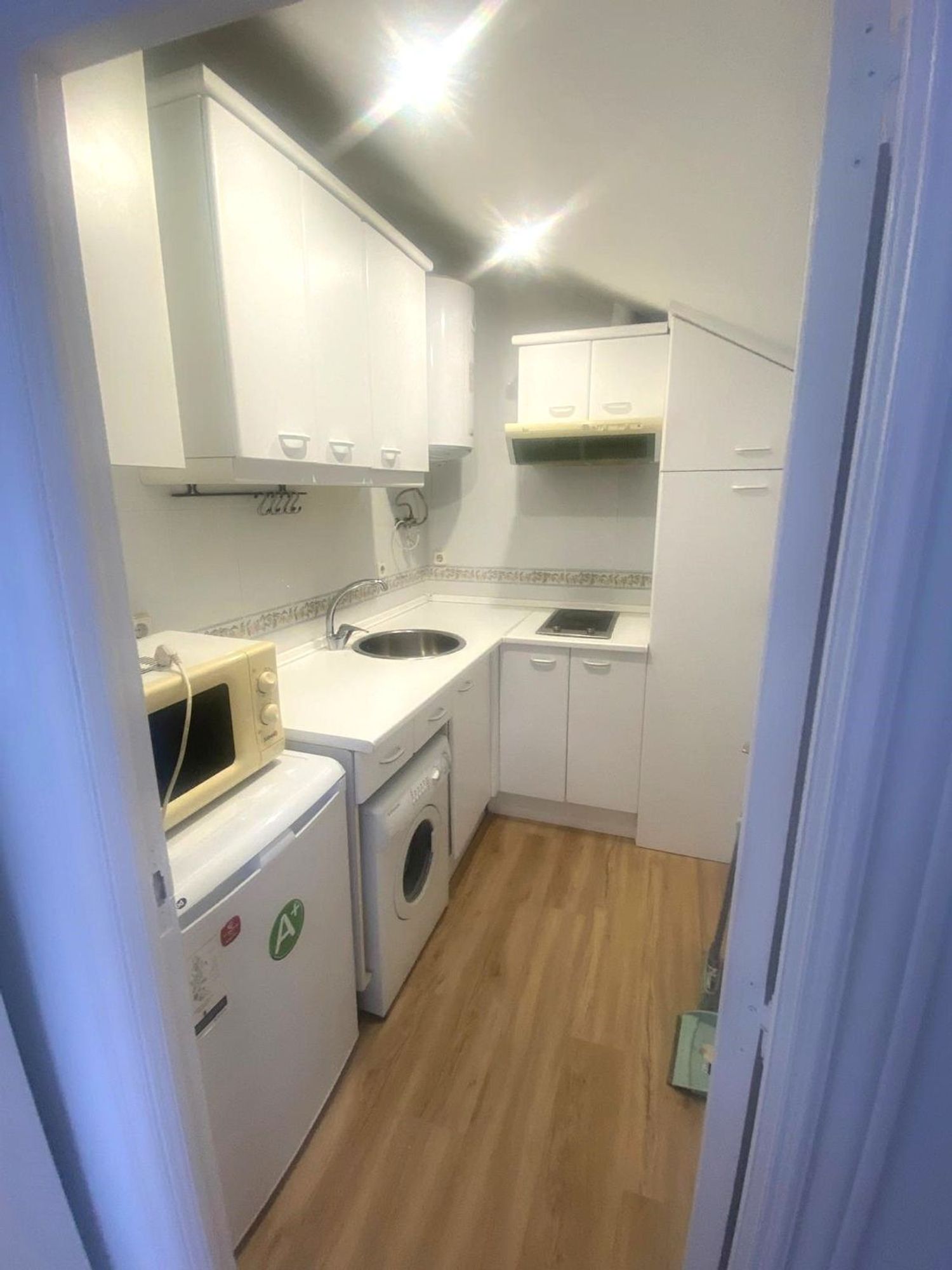 Estudio en calle de Castelló, 5 - Foto 6