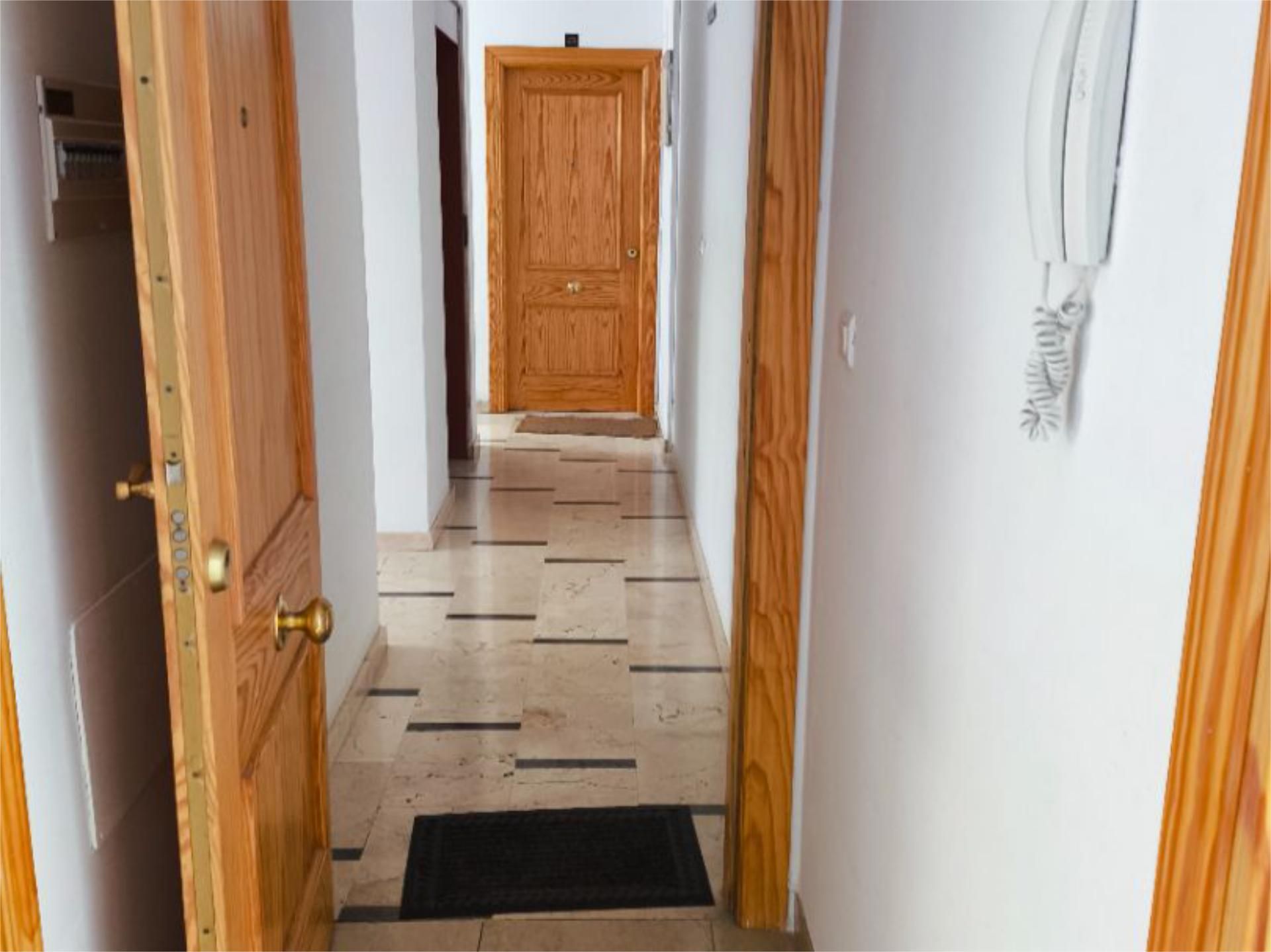 Piso en  Calle Tres Cruces 32 - Foto 1