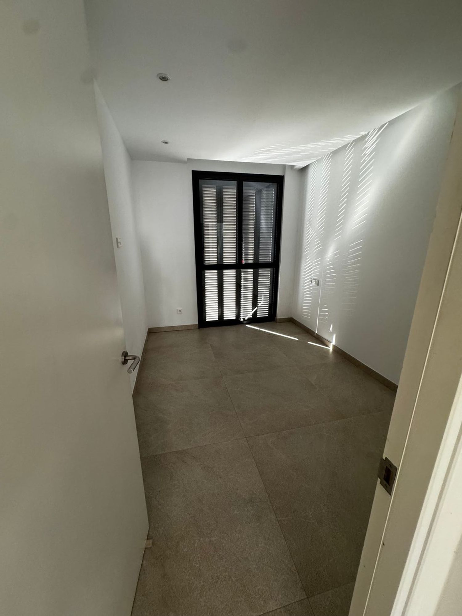 Piso en Calle de la Reina Maria Cristina, 60 - Foto 10