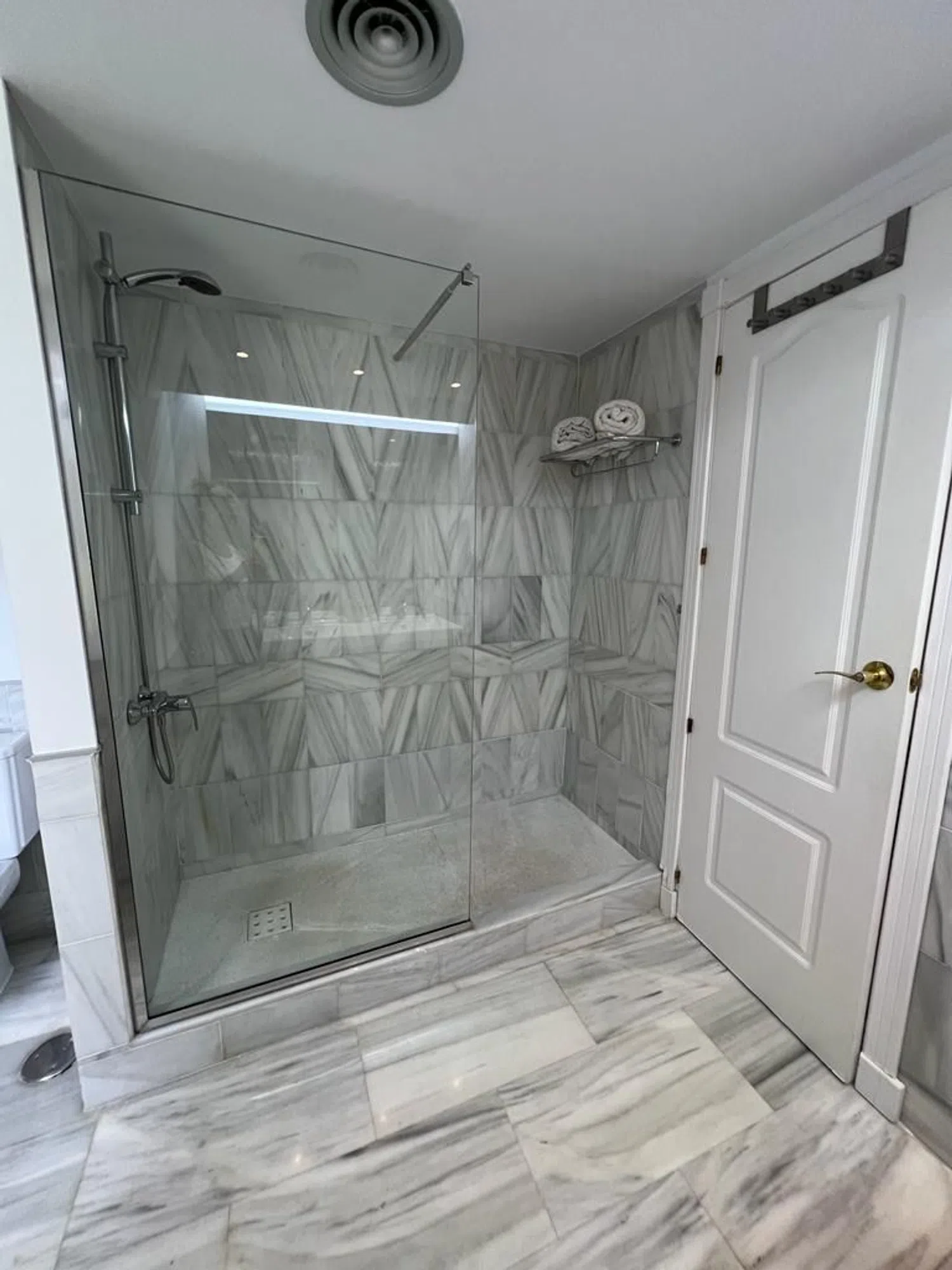 Ático en calle Alcaucín, 54 - Foto 4