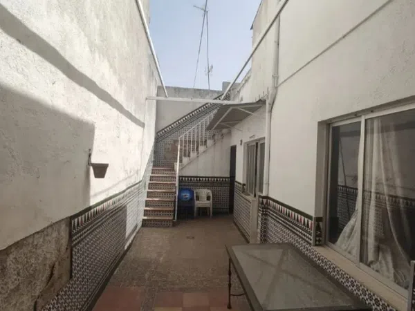 Casa o chalet independiente en Calle Juan Sebastián Elcano, 11 - Foto 1