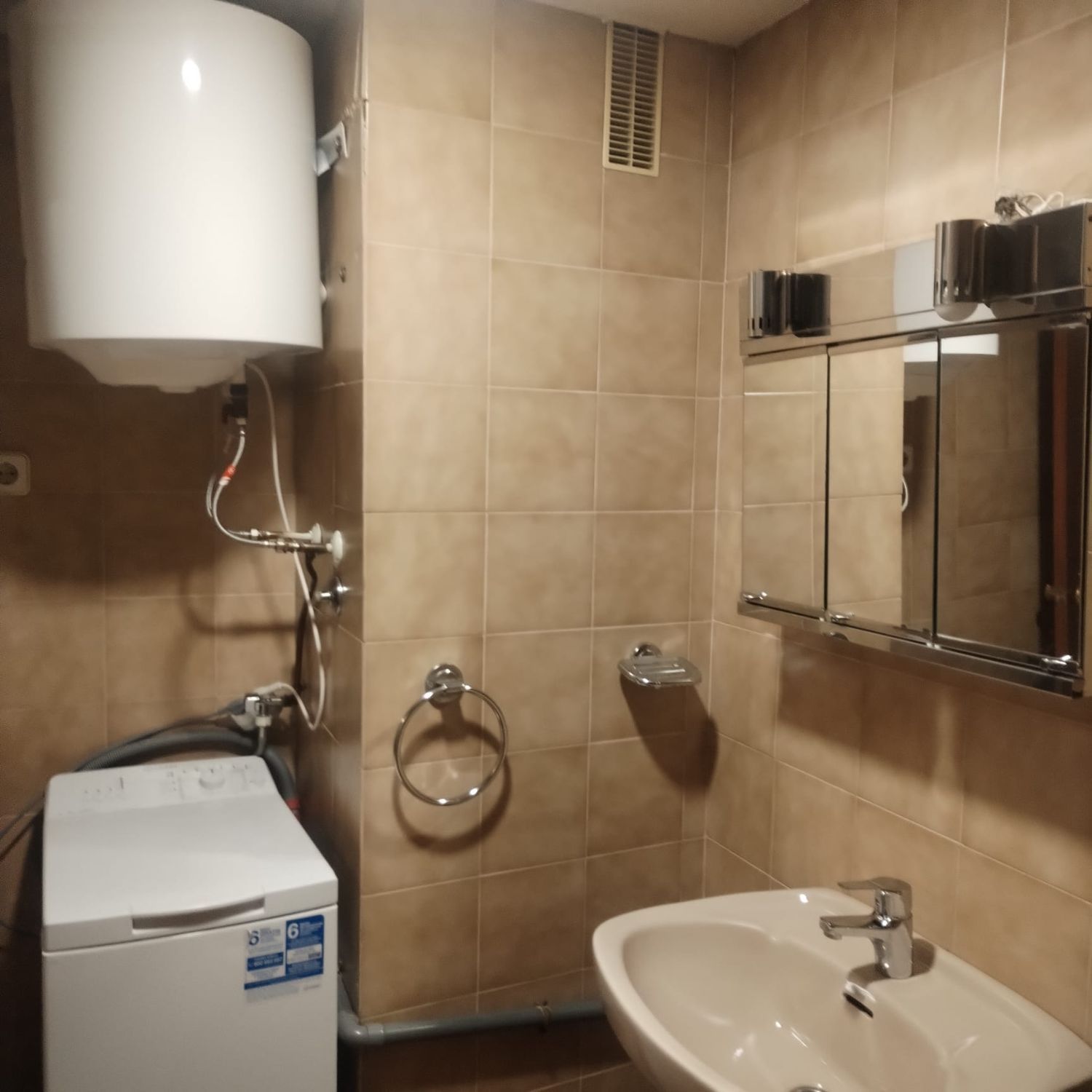 Estudio en calle de Bocángel, 23 - Foto 3