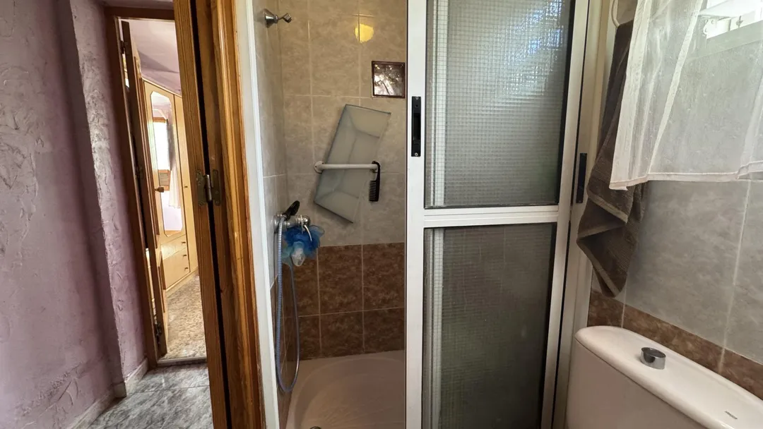 Casa adosada en  Calle Conde Almodóvar 88 - Foto 17