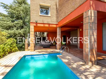 Chalet en Esplugues de Llobregat - Foto 1