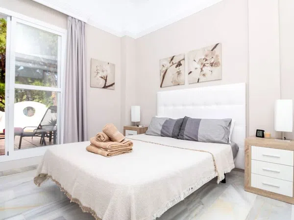 Casa de pueblo en Avenida Alpandeire, 6162, Reserva de Marbella - Foto 1