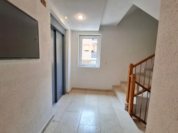 Piso en calle de la Azucena, 45
