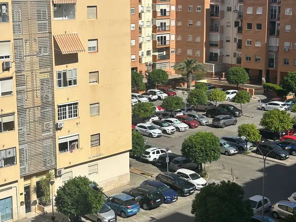 Piso en Avenida de las Ciencias - Foto 3