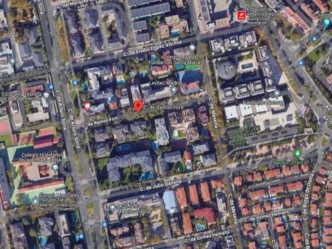 Estudio en calle de Ramón Fort, 5