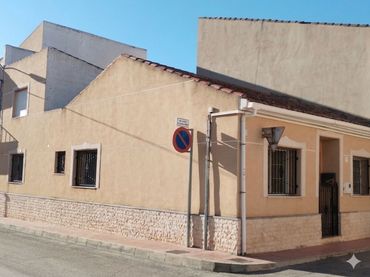 Casa adosada en  Calle Antonio Machado 2 - Foto 1