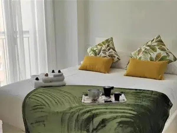 Estudio en cuesta de San Vicente, 40