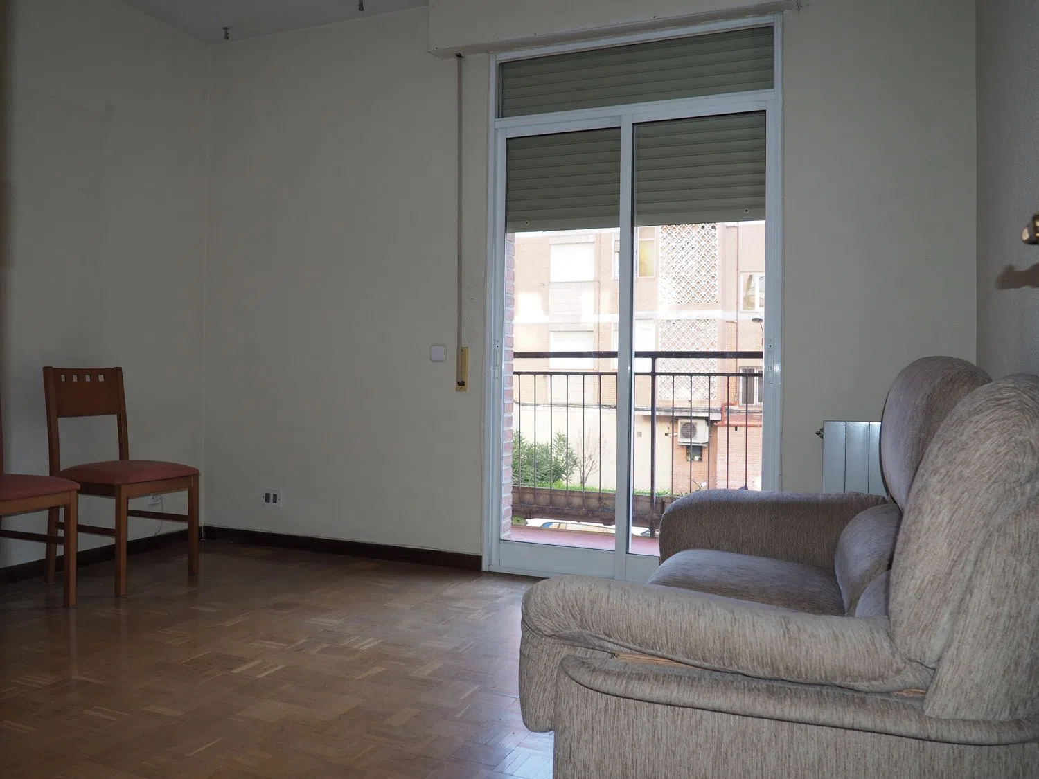 Piso en calle de Ofelia Nieto, 83 - Foto 4